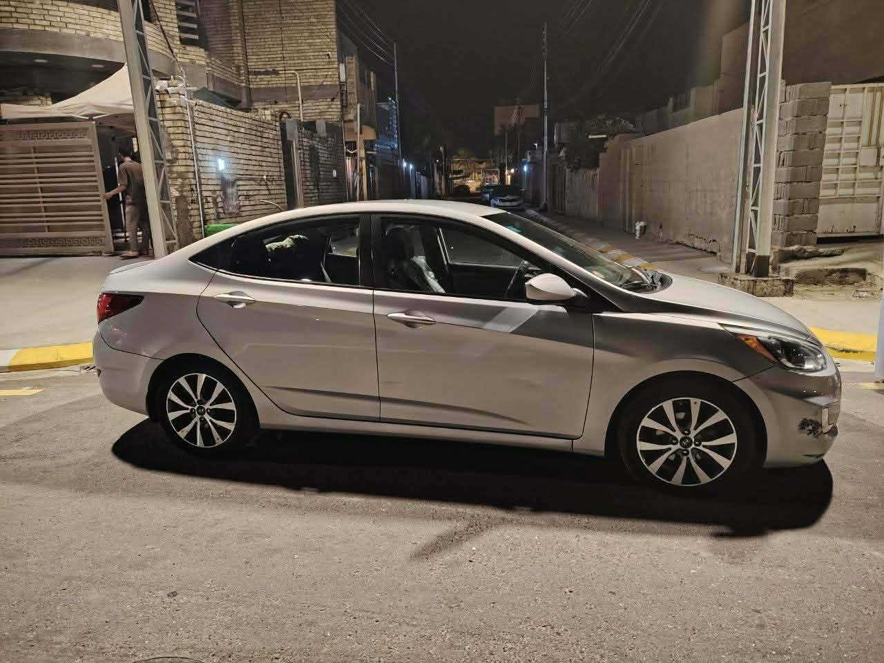 اكسنت 2017 رقم بغداد بأسمي شرط التحويل اكاتبك مروري
وارد أمريكي بدون صبغ.. بيها جاملغ بارد مال الحادث
بدون ايرباك
ماشيه 60 الف
محرك 1600 Gdi
مكينة وكير عل شركه
تبريد ثلج

السعر 105 وبيها مجال للشراي
***********
مكان السياره فلوجه حي العسكري
