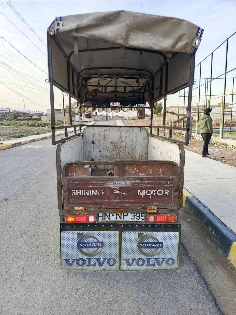 ستوته للبيع شاصي شرط محرك شرط منفيس بيها سلف شغال السعر 700. وبيها مجال ***********
