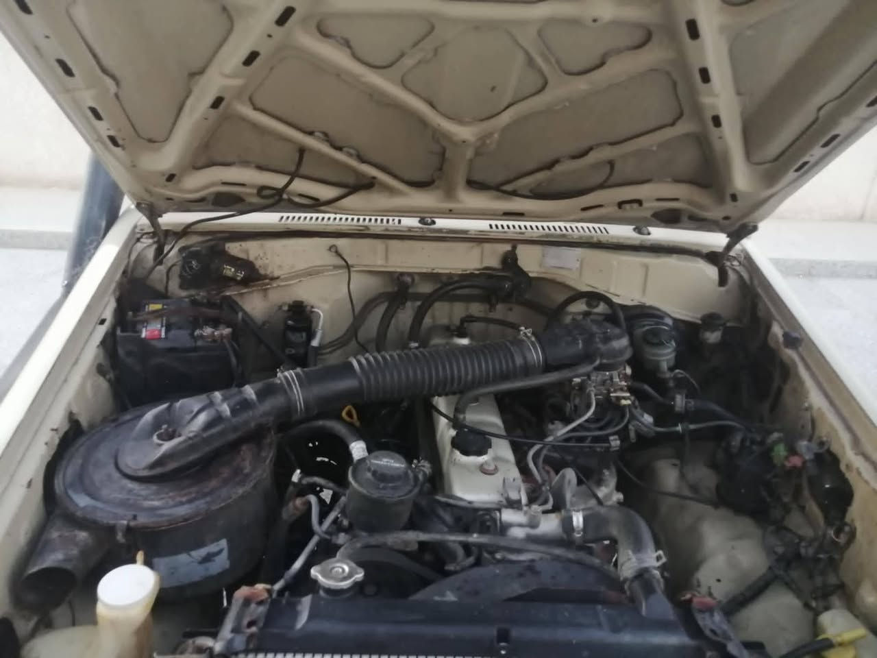 حوثية للبيع موديل 88 رقم ديالى مشروع وطني شاصي ومكينه وكير ولو كير واكسنات كفاله تخم تاير تبريد وكهربائيات كله شغاله سياره مصبوغة حزام فقط السعر٧٠الاستفسار
***********
