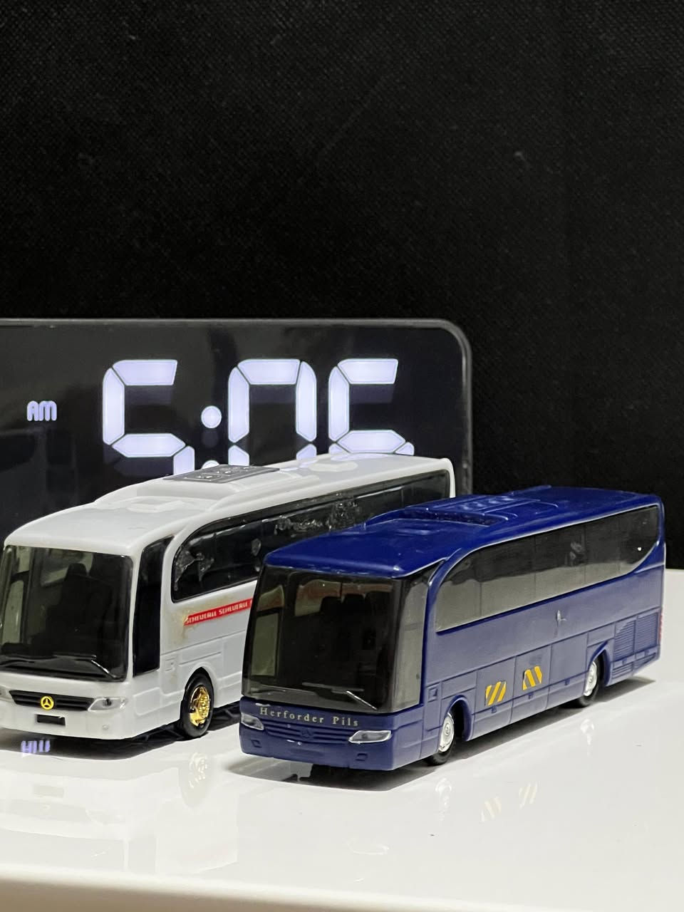 سلام عليكم متوفر كارتون ٤١ سياره مختلف الاحجام اكثرهن حديد جم قطعه بلاستك


**إذا كنت صاحب هذا الإعلان وتريد حذفه لأي سبب، رجاءا أرسل رسالة إلى الدعم الفني**