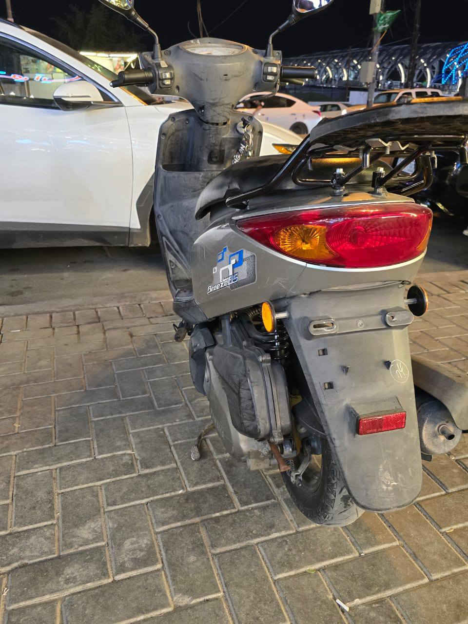 ‏
‏‼️متوفر الان ‼️
‏
‏دراجة بغبغاء لون  رصاصي الدراجة كفالة عامة كفر ومكينه كلها مختمة 
‏
‏ملاحظه ( اي قطعة مو بلادية أو مصبوغة ترجع الدراجة)
‏
‏(الدراجة موديل 2012)
‏
‏العنوان/ بغداد/ الكاظمية
‏
‏(انطيك ضمان بل مكينة مدة الحيات اذا مفتوحة ترجع)
‏
‏  @الجميع                 للتواصل/***********📞
‏
‏@الجميع
‏
‏للعلم الدراجة رمبة مو شارع !!
‏
‏السعر (100200)مليون و 200
‏
‏( كلشي اكو بل سوك )
