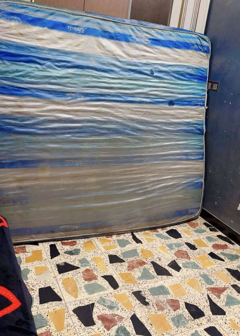 لوحات + ساعه للبيع دوشك جربايه نفرين نضيف وسفنج مينزل بس شوي الوجه مال الدوشك تعبان تحفيات + مبخرة هم للبيع


**إذا كنت صاحب هذا الإعلان وتريد حذفه لأي سبب، رجاءا أرسل رسالة إلى الدعم الفني**