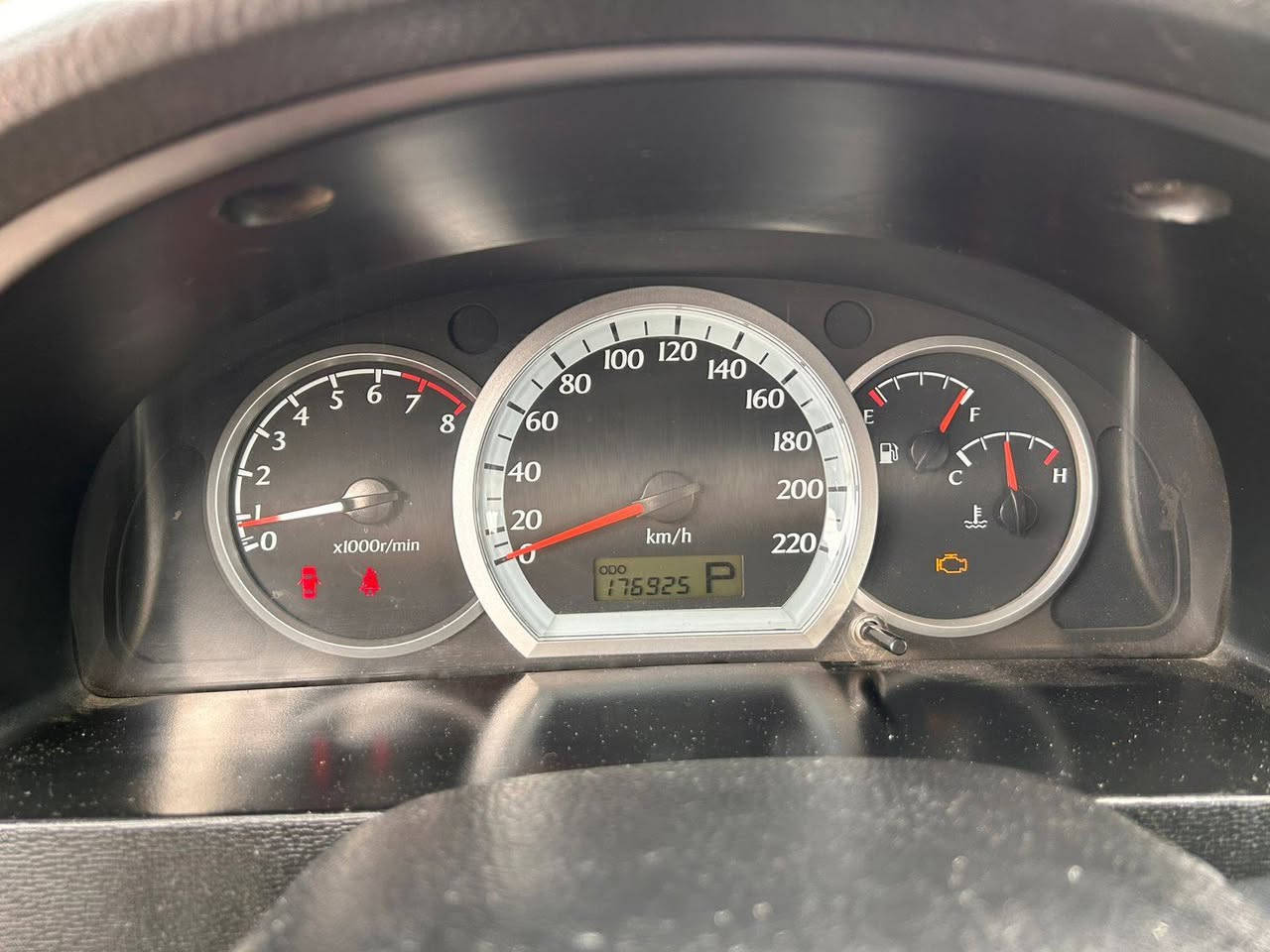 السلام عليكم اوبترا 2013
رقم سليمانيه جديد بسمي 
ماشيه 176
چاملخ امامي مبدل وبيه شبر يم قبق البانزين 
صدر جديد اصلي صار شهر شاده 
تايرات تخم جديد
تدفئه وتبريد 
كير مكينه مكفوال 100%
شادله عالي زنون اصلي 
السعر 92وبيه مجال 
***********
