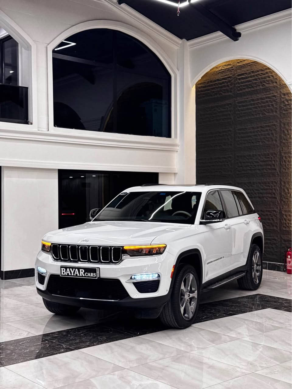 Jeep grand cherooke
2024
27000km
Harlem 
Clean title
Limited plus
*********** أربيل, العراق
