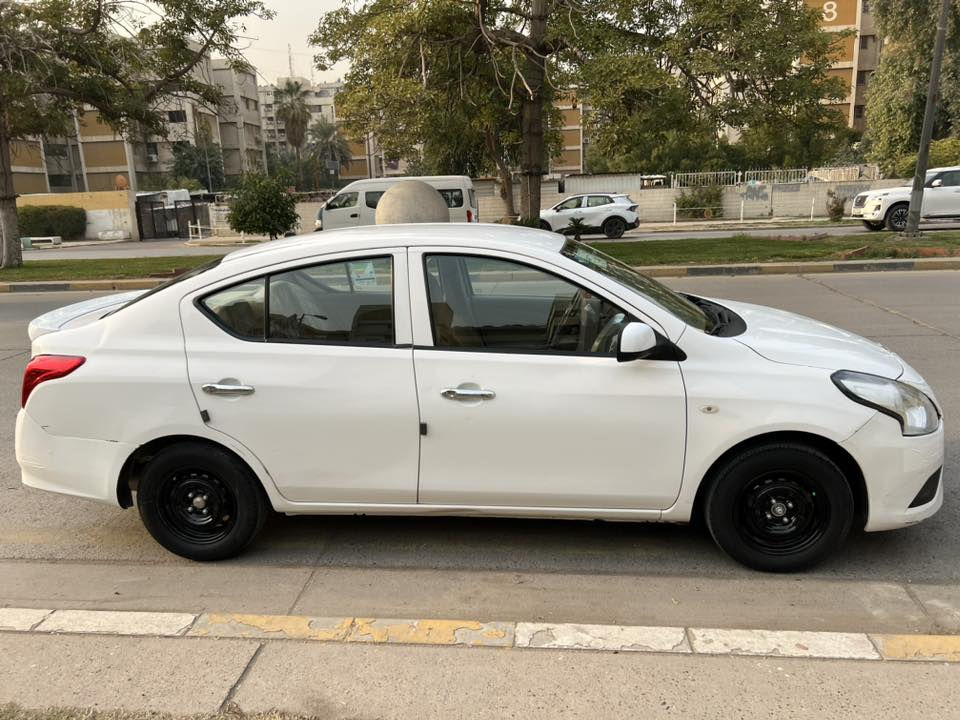 السلام عليكم اللبيع سني هندي موديل ٢٢مكفوله من صبغ ماعده جملغ الخلفي صبغ بيه بارد قليل الباقي مكفول تبريد ثلج تدفئه شغاله مكينه كير كفاله صدر جديد ناعمه سياره مدوشمه كشنات ارضيه صندوك تخم تاير جديد جاهزه سياره ماناقصه شي رقم بغداد تحويل ثاني يوم ماشيه ١٢٠مكان سياره بغداد الكرخ السعر ١١٠وبيه مجال قليل حك جيه رقم ***********
