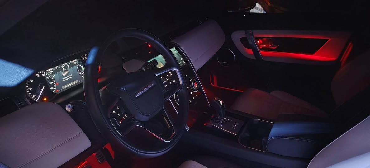 سلام عليكم
لاند روفر ديسكفري سبورت 2023  أمريكي
السيارة فول مواصفات واحد على واحد 
لاند روفر ديسكفري سبورت اس أي آر ديناميك 
المواصفات 
سقف بانوراما 
السيارة أحمر تو كولر
فور ويل 4x4
دخول ذكي
ترحب 
اشاير بالمري 
ثلاث قطع تبريد 
كشنات جلد 
كشنات كهربائي 
خمسة راكب 
داخل أبيض 
إنارة داخلية(متغير الالوان) 
داخل السيارة بالكامل لمس 
شحن واير ليس 
حساسات أمامية و خلفية 
توقف ذاتي 
ناطق صوتي 
مرايات شفط فول تحكم 
مثبت سرعة 
سستم سماعات مردان 
صندوق كهرباء 
محرك 4سلندر تيربو 
وضعيات قيادة الديناميك 
وغيرها الكثير من المواصفات 
مكان السيارة بغداد 
بدون رقم (تترقم جميع المحافظات) 
الحادث تبديل جاملغ أصلي وشبر بالنيد فقط لا غير 
للاستفسار على الرقم التالي 
 ***********
السعر 290$$$
