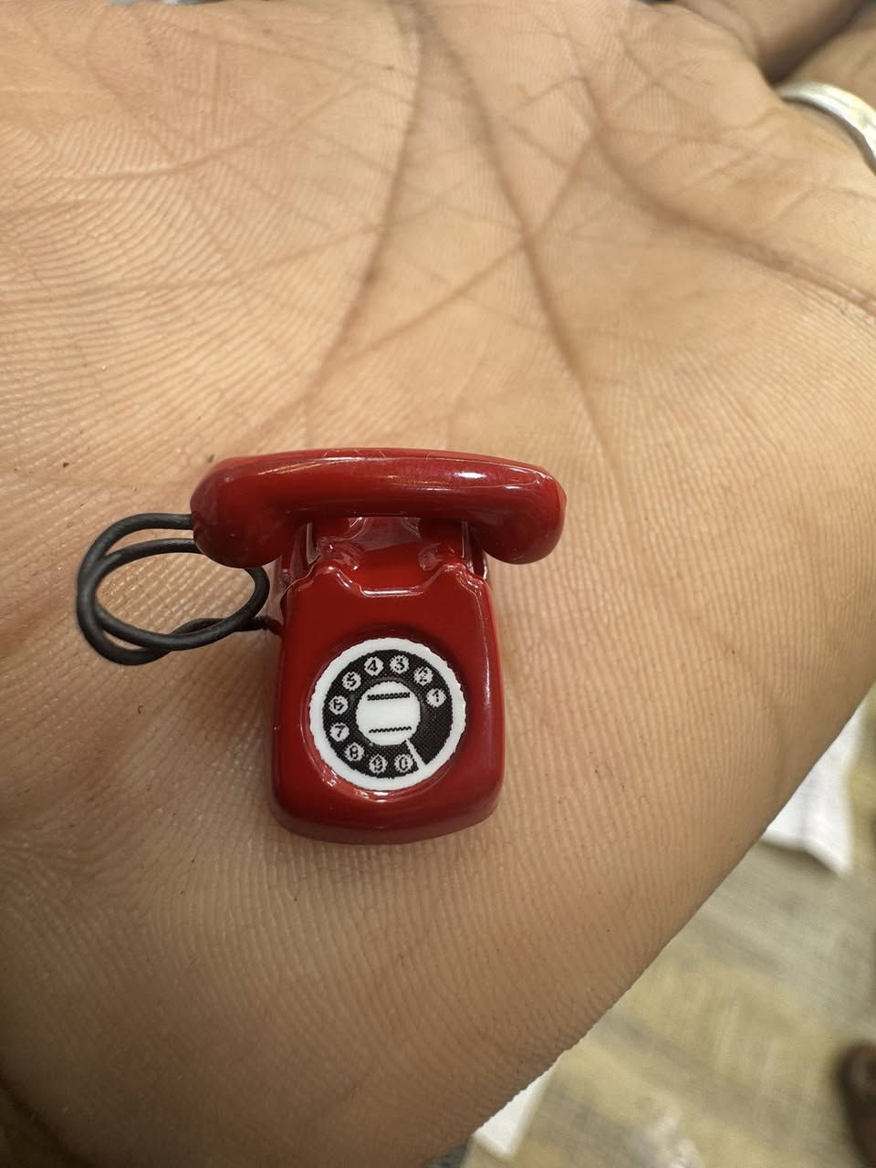 كماليات حمودي القريشي
بغداد حي العامل 
***********
