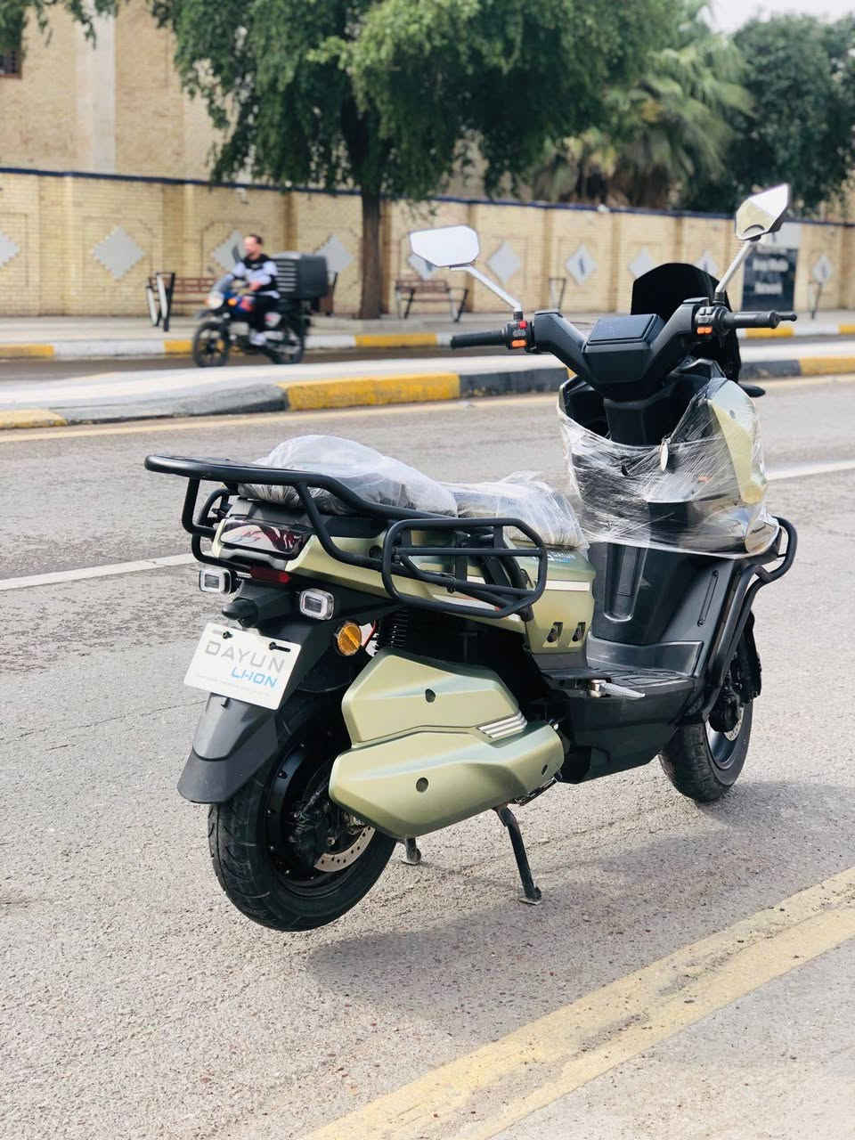 سلام عليكم دراجه شحن اباتشي صاعقه بطاريته ليثيوم 30امبير تمشي 75كيلو بالشحنه بعدهي جديده مستعمله قليل سرعتهه100دراجه معروفه وكامله مكمله مابيه اي نقص مكاني حي الجهاد بغداد سعرها مليون وربع وبيها مجال للشراي استفسار ***********
