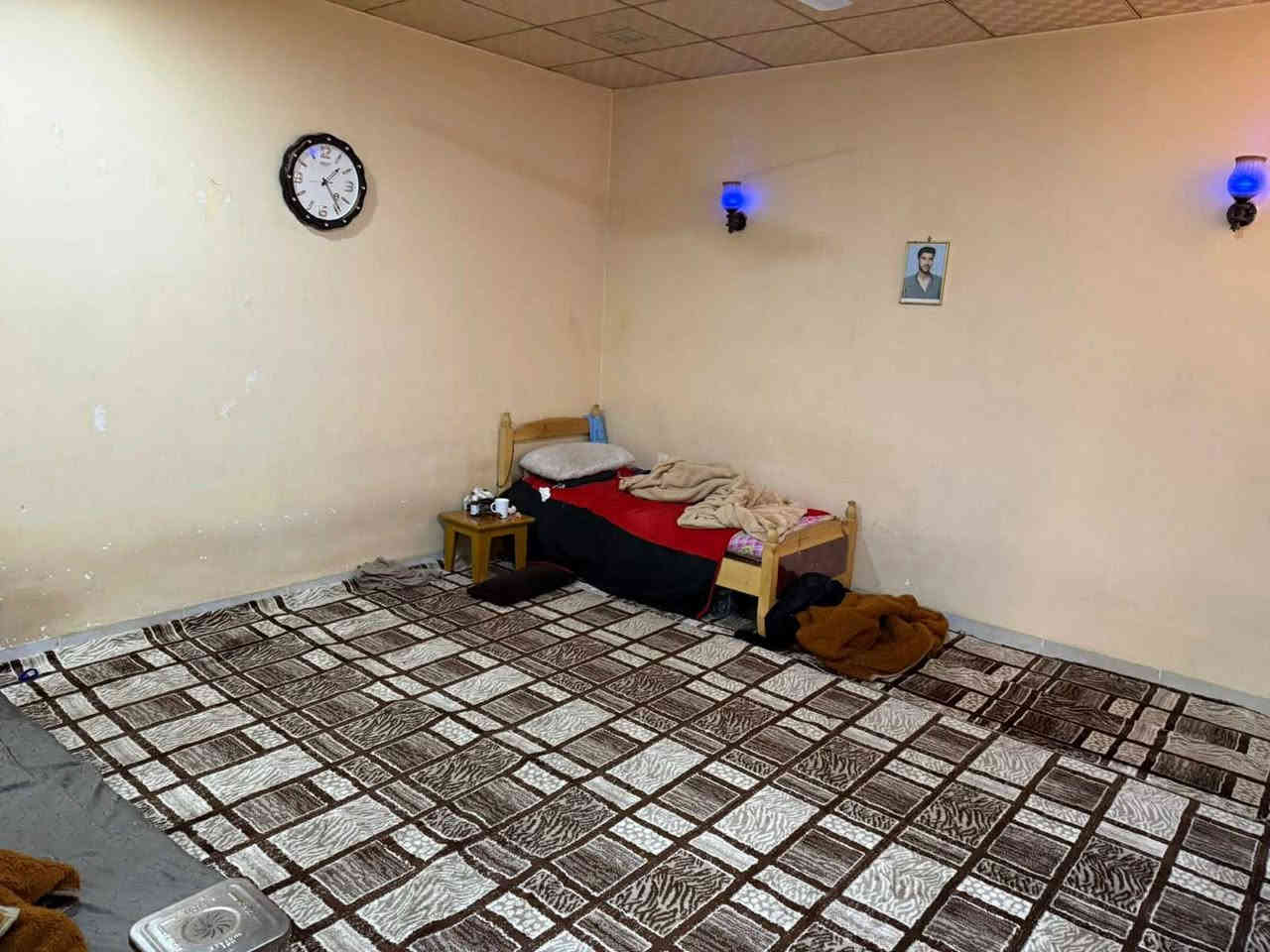 🏘🏘بيت للبيع ديالى خانقين / مجمع اورانوس خلف المحلات كدامة حديقة 
مساحة 200 متر طابو صرف طابق واحد 

2 غرفة نوم واستقبال وصالة داخلية ومطبخ ومجمع صحيات وبيتونة وكراج سيارة وحديقة 

السعر / 650 ورقة بي مجال 
يعني 6 دفاتر ونص بي مجال 

للأستفسار اكثر اتصال بالارقام فقط 
***********
***********
مكتب فريا موفق للعقار
