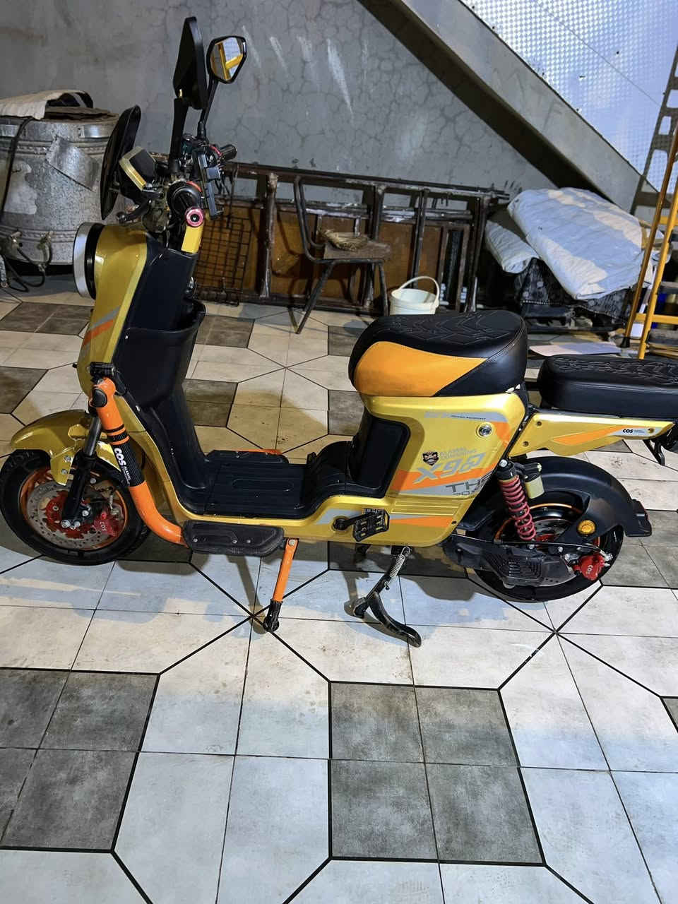 سلام عليكم موطور x900
للبيع  خمس بطاريات كبار وع الفحص نضافته كدام عينك مابي كل نقص كامل من كلشي والسع375 وبي مجال  

التواصل او وتساب ***********

اتصال

***********
