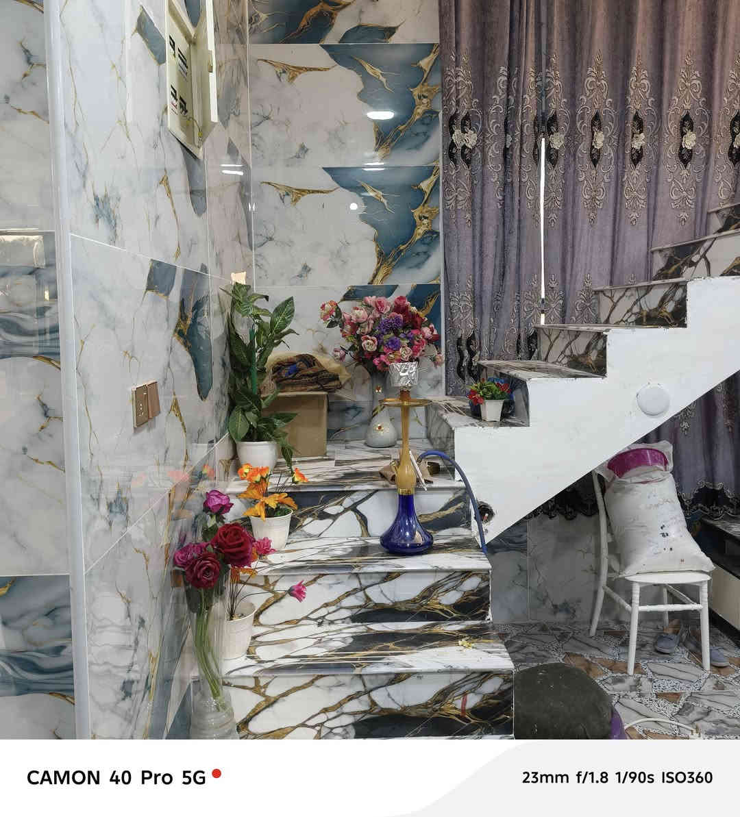 سلام عليكم ٦٥٠ متر لبيع سند ٢٦زرعي بيت مساحة ٢٠٠ متر ٣ غرفة نوم وصاله ومطبخ بارد وحار خارج البيت حديقة ٣٠٠ متر  بيت حديث بناء درجة أوله حممات خارجيه ودخليه لاستقبال طوله ٨ متر  للاستفسار‏‪***********‬‏
