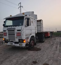 لبيع سكانيه مشلح 113محرك كير 5/5شرط سنويه جديد رقم نكليزي رأس وعربانه ...