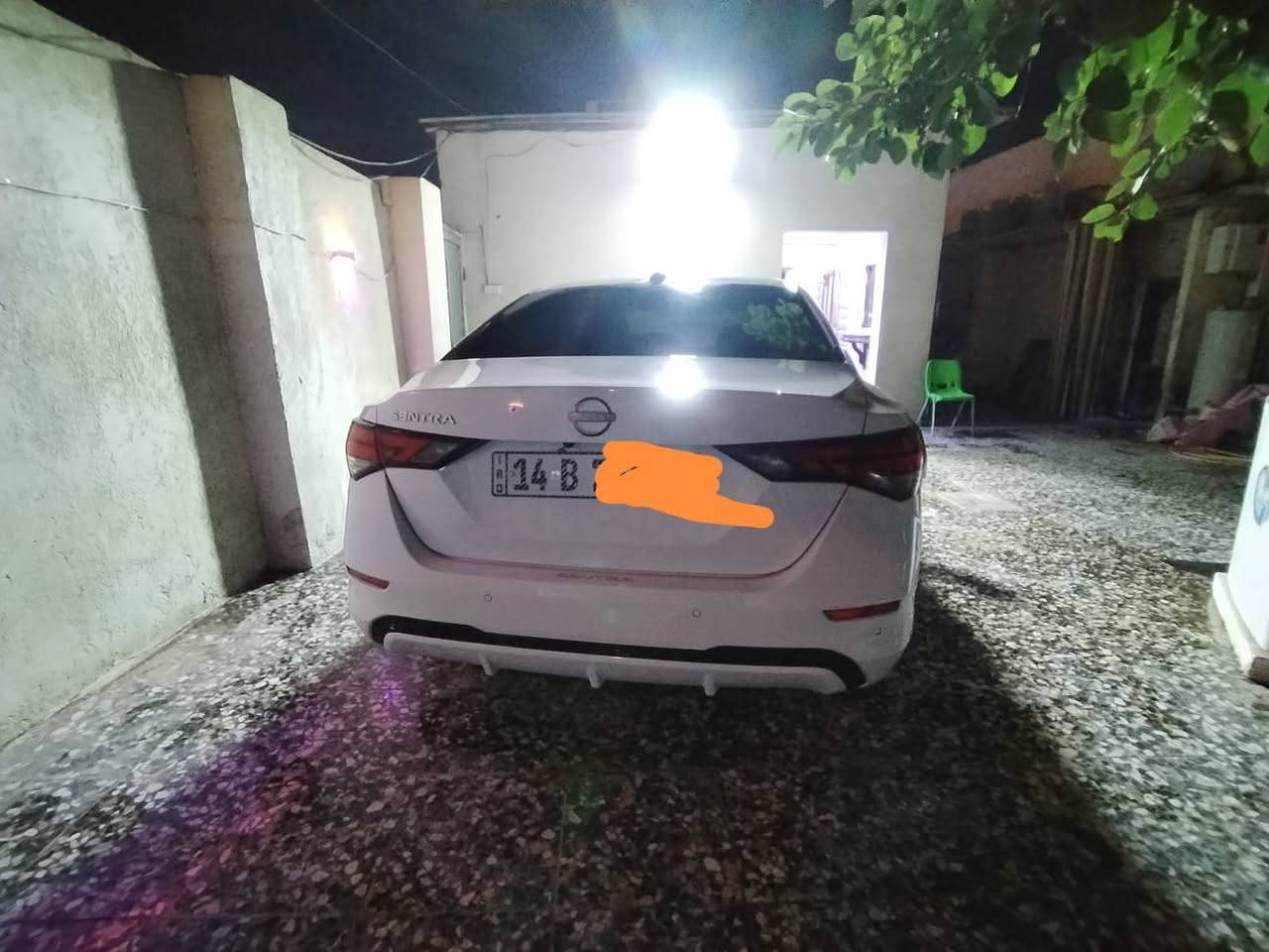 السلام عليكم نيسان سنترا SV 25 وارد امريكي محرك 2000 فوووول مواصفات 
حادثه كلش بسيط  موجود بالصور السيارة رقم بصرة بأسمي 
ماشيه 27الف كيلو متر البنيد و الجاملغ راجعات  نفسهن ومصبوغات 
السعر 160ورقه وبيهه مجال حك الجيه 
مكاني البصرة بريهه 
*********** البصرة, العراق
