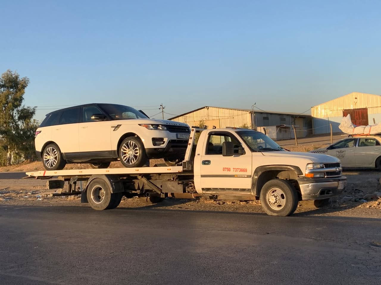 بدي نزال للبيع موديل 2002 رقم بصره صاحبها الشرعي موجود بناصريه محرك 5300 ما مثبته كرين بسنويه سعر 80 ومجال 
رقم صاحب سياره ***********
اني مكلف بالنشر
