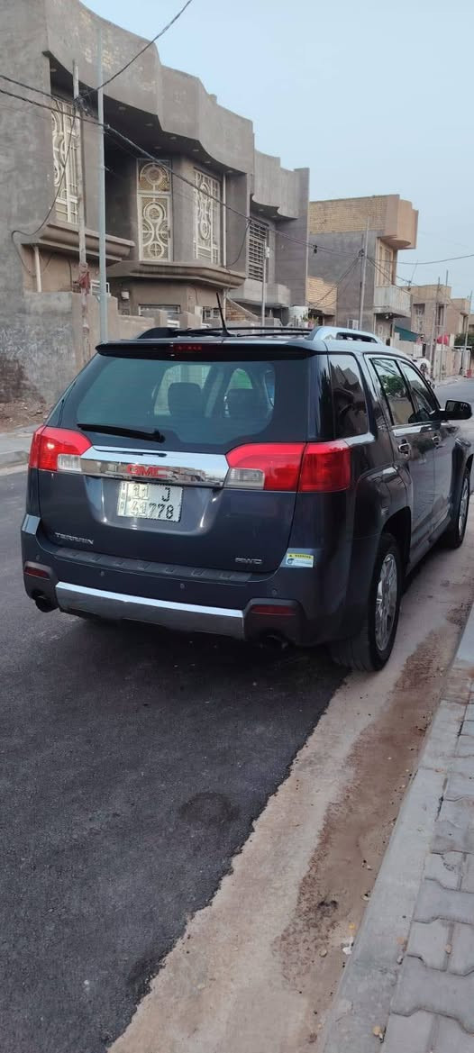 السلام عليكم جمسي تيران ٢٠١٣ خليجي رقم بغداد مشروع وطني سياره جديده على الشركه مالك واحد مكان السياره واسط مركز المدينه السعر ١٣٥ للاستفسار ***********
