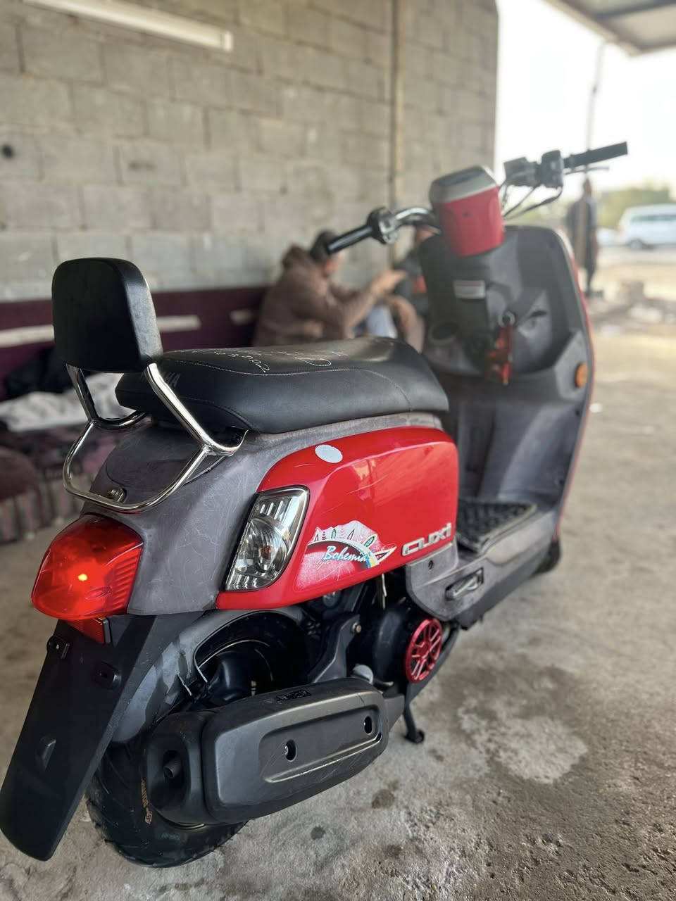 السلام عليكم دراجه ماكس بوليس مصطره للبيع موديل 11 ثنينهن الحمره ماشيه 38 والزركه ماشيه 32 السعر 1250 الوحده مكاني بابل مسيب لاستفسار ***********
