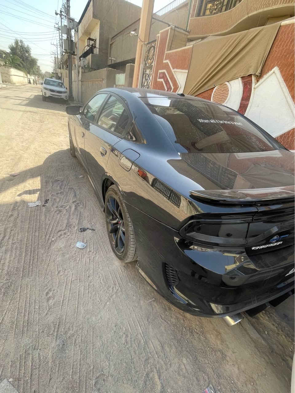 جارجر 2018 وارد كندي 
 حادثه صندوق تبديل قطعه اصليه وحوض بيه تعديل
 سياره بيه باردات شوف العين
 سياره عليه كت كامل (SRT) 
بس هيه فئت sxt  
عليه بوابات تحكم ريموت 
سياره مبرمجه فانات يعني راسك بارد من الحماوه 
  سياره جديده مامشيه هواي بنسبه لمديله 170الف كيلو 
 تخم تاير جديد 
 حداده نص عمر 
 تو ويل مو فور ويل
*********** البصرة, العراق
