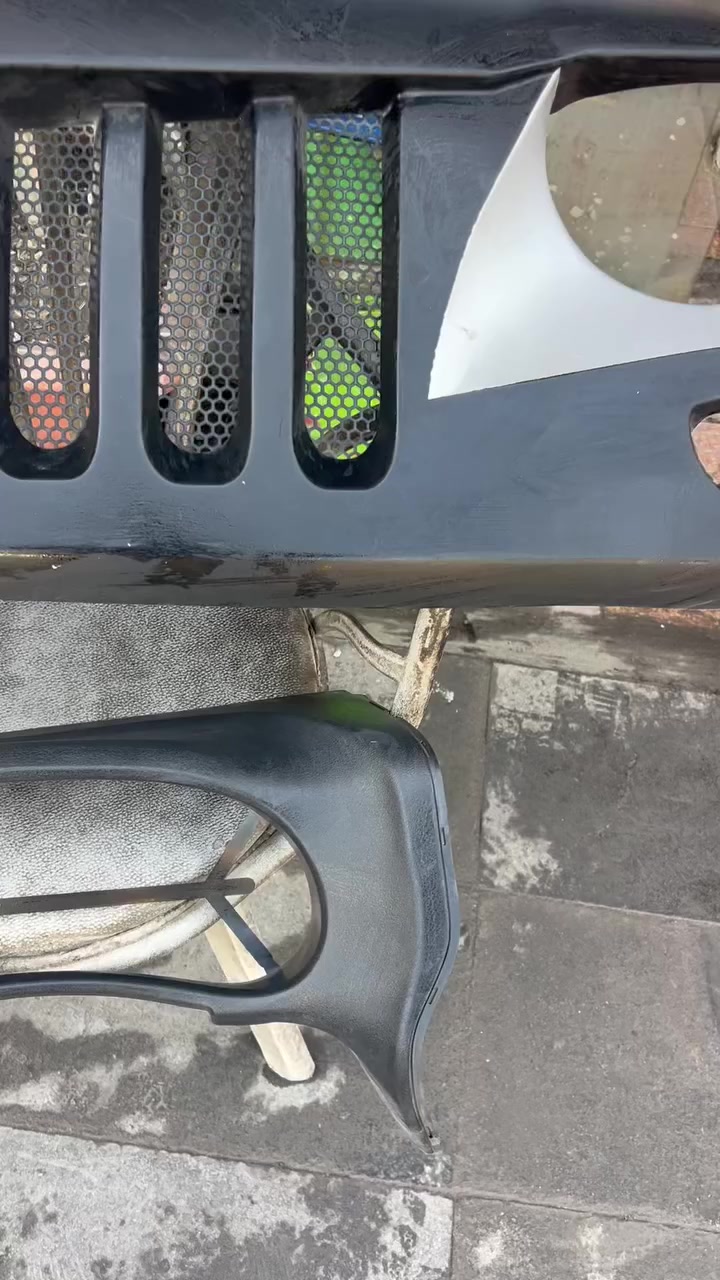 اخواني الاعزاء موجوده هاي الاغراض رانكلر من 11 الى 17 يرهمن اليح يتواصل بالرقم ***********
