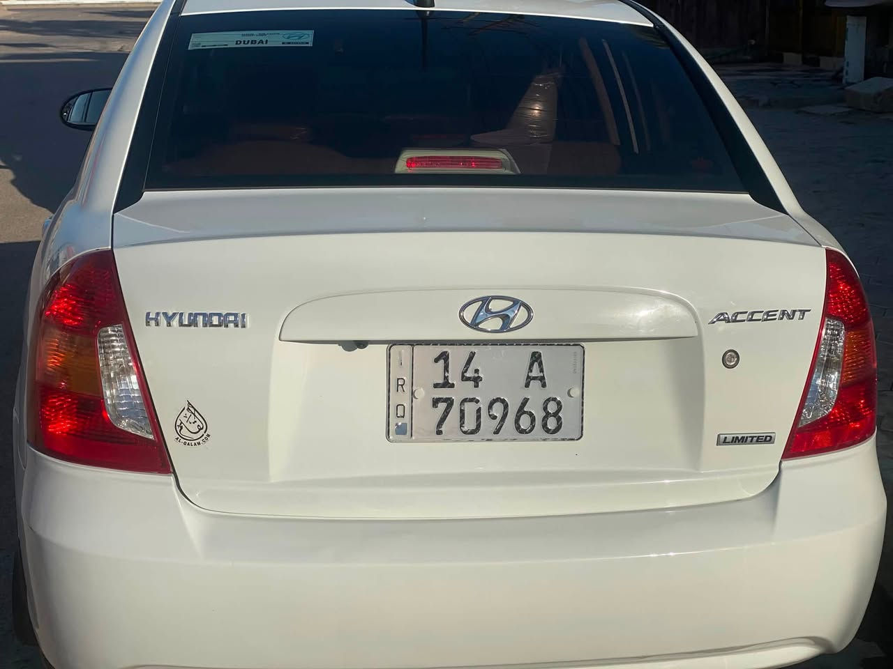 اكسنت 2010 دبدوب خليجي للبيع
المواصفات 
بيها صبغات بس اثر بدون اي ضربه
مكينه 1600 بلاد

سياره نضيفه جداً 

دواخل نضيفه جداً 

تبريد ثلج 

سنويه جديده رقم جديد هزه جديده 

منضومه سماعات 

منضومه زنون عالي ناصي 

السياره مال جناي مو بياع شراي على ايدي 

كلشي جديد نوزلات بلكات بخاخات ادامه كامله للمكينه 

ماء اخضر اصلي للراديتر شرط السياره ماناقصها اي شي 

والفحص كبالكم موجود هذا الي بيها وتجي وتشوف السياره انضف من الصور 

السعر (90$) وبيها مجال قليل لان السياره كلش نضيفه 

مكاني بصره الكزيزه 

***********
