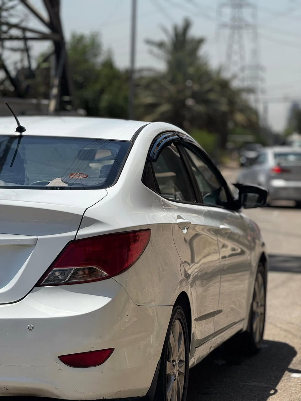 اكسنت موديل 2016 خليجي محرك 1400
كير محرك صدر خير من الله تبريد ثلج تخم تاير جديد قبل اقل الشهر شادة مواصفاتها عادية نص فول داخلها نظيف صاج شاشة كاميرا 
رقم بغداد بأسمي مابيها كل نقص السيارة بيها صبغ فقط نص باب السايق و الدوسة مال السايق عندي سونار بيها الباقي كفالة 
السعر 83 و بيها مجال بسيط 
مكاني بغداد حي العدل شارع القادة 
***********
