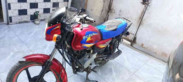 السلام عليكم . دراجة بوكسر اوراق  2019 للبيع . السعر مليون وبيها مجال قليل  للتواصل ***********
 المكان . قضاء المدينة . الهوير .
