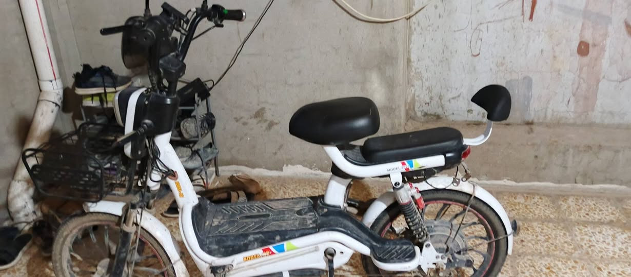 سلام عليكم ماطور للبيع أربعة نمر السرعة الحقيقي 50 لايت عالي ناصي هورن اشاير يمين يسار مدخل شاحنه 5 بطاريات امبدل بطاريات اصليه صارلو شهرين من مبدلات ماطور نصيف ما يعوزو شي السعر 150 وبي مجال مكاني حي انتصار شارع 30


**إذا كنت صاحب هذا الإعلان وتريد حذفه لأي سبب، رجاءا أرسل رسالة إلى الدعم الفني**