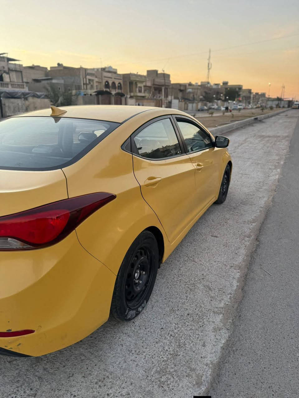 السلام عليكم النترا 2015  حادث مالتهه دواسه مال باب جهه العبري وبنيد بدون لا لغد ولا شواصي غرفتهه صاج مثل ماواضح بالصوره فول موصفات عده البصمه عارضهه 107 مكاني بغداد مدينة الصدر  *********** بيهه مجال بسيط
