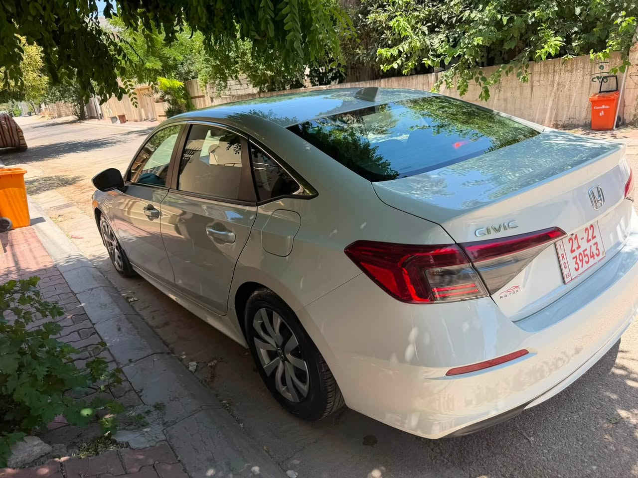 هوندا سيفك ٢٠٢٥ محرك ٢٠٠٠ ماشي ٦ الف ميا مبدل جاملخ و بنيد  تترقم شمالي فقط سعر ١٣٨ ورقه مجال *********** موجود ب سليمانيه
