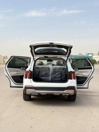 ( شهر رمضان مُبارك على الجميع للبيع كيا سورنتو مكفولة كفالة عامة السعر...