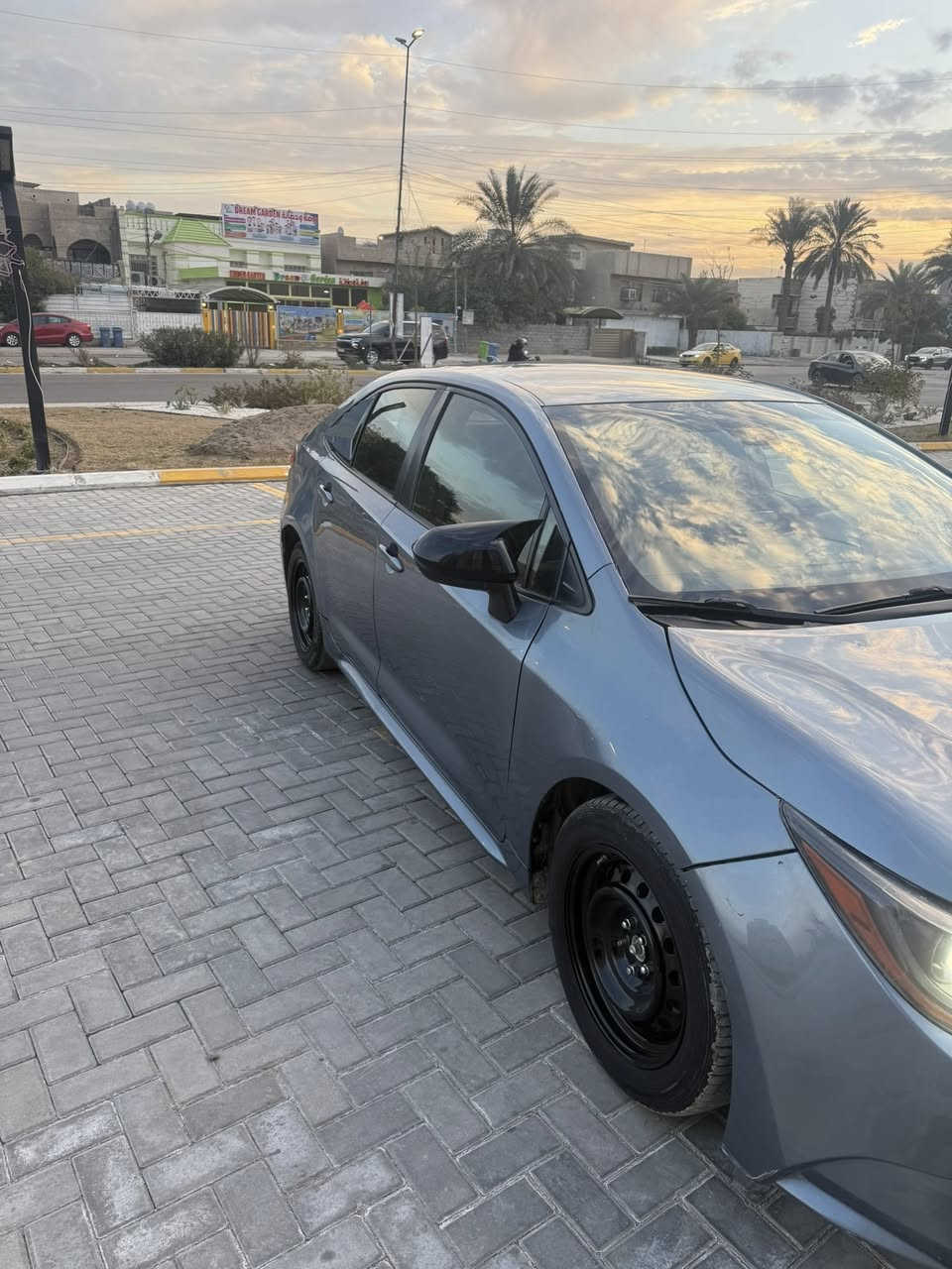 كورلا وارد امريكي موديل 20 بانزين رقم اربيل محرك 2000 حادثهه بمريكا جاملغ وبنيد ماواصل لا لغد ولا شواصي وهنا صار بيهه طخات صبغتهه حزام السعر 120 وبيهه مجال مكاني بغداد رقم الهاتف ***********
