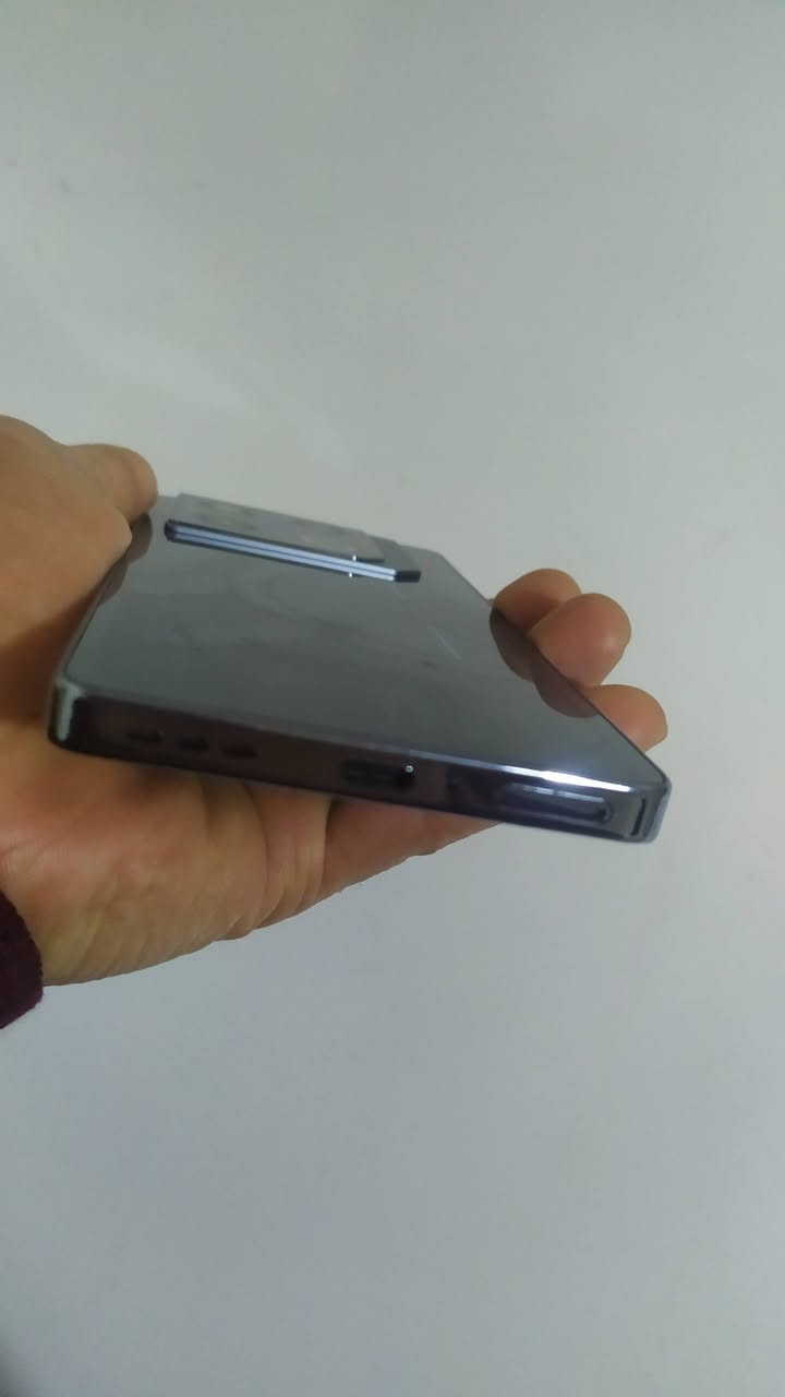 السلام عليكم 
جهاز انفنكس جي تي 20 برو 
جهاز اخو  الجديد كلش نضيف كامل ملحقاتها 
ذاكرة  256 داخلية 24   ببجي 120 فريم 
 السعر 250 رقمي ***********
