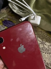 يالله ايفون اكسر ار نضيف لون احمر مبدل بطاريه 100 شرط انطي بيه ضمان ما...