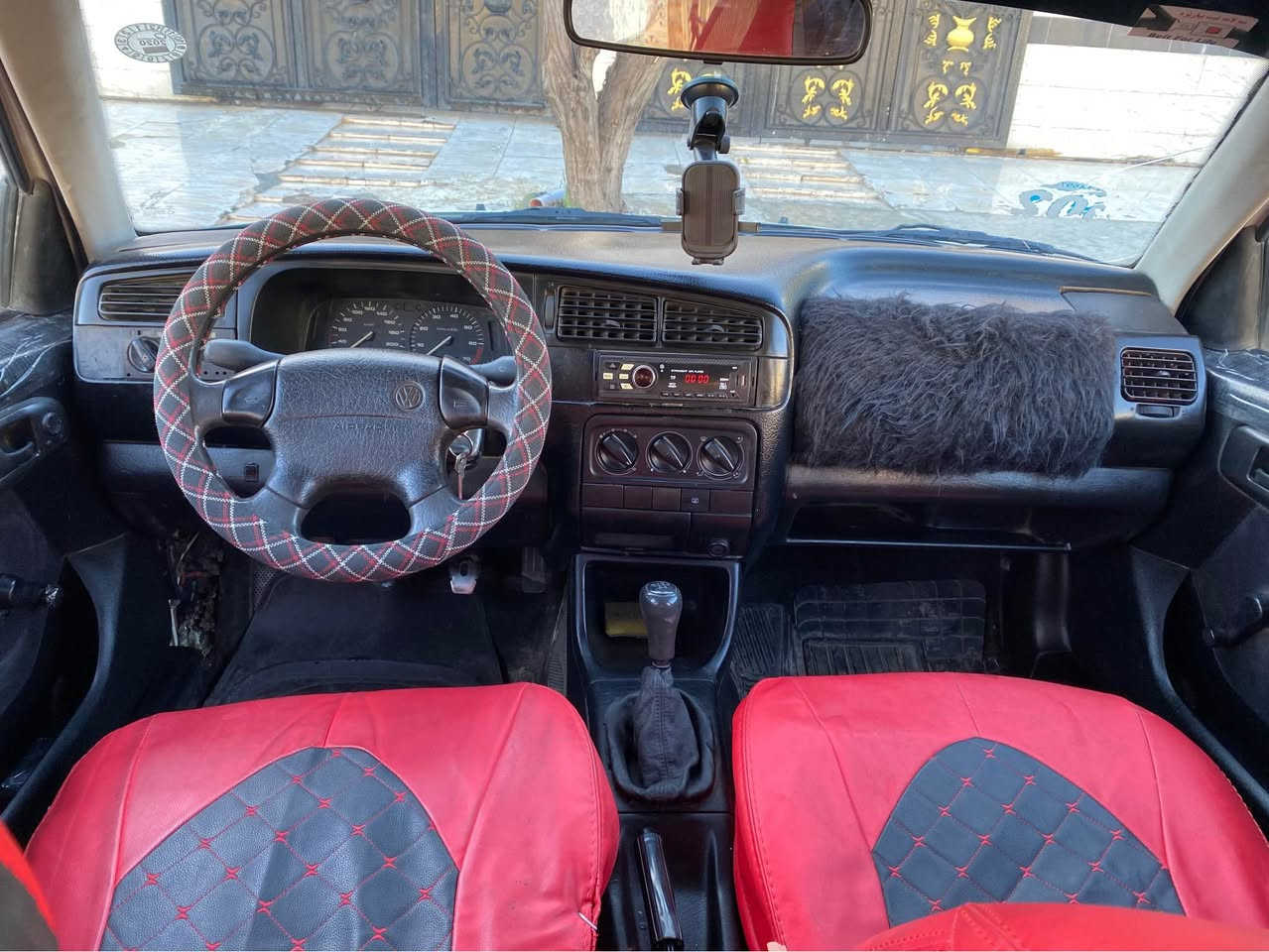 گولف موديل ١٩٩٣ گيرومه كينه و ته قه وره قه وتحويل و غرامه به شه رت ٢ پارچه بوياغي هه يه بي ليدراو داواي ٣٤ وه ره قه ئه كه م *********** أربيل, العراق
