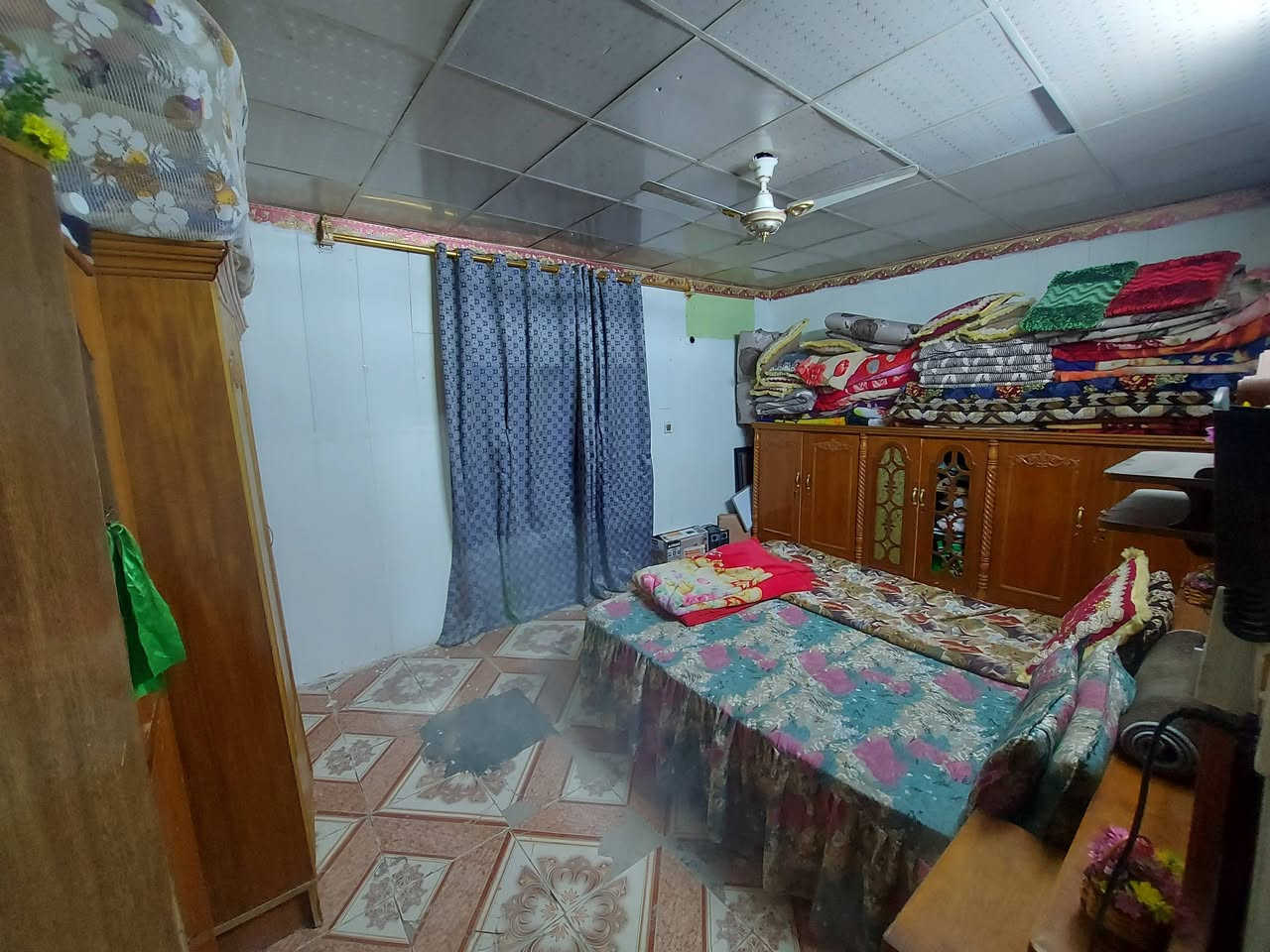 يرهم اقساط ويرهم نقد
دار للبيع زراعي سند 25 مسجل بلدية 
مشمول بالتطويب وبي وصل
المساحة 250 واجهة 15 نزال 17
يحتوي على غرف عدد 2
صالة و استقبال مطبخ حار + بارد
العنوان الديوانية طريق السنيه عمود 637
يبعد عن الشارع 200 متر منطقة مخدومة
عوزها بس تبليط السعر 37 وبي مجال

الشراي يتصل 
***********
***********
