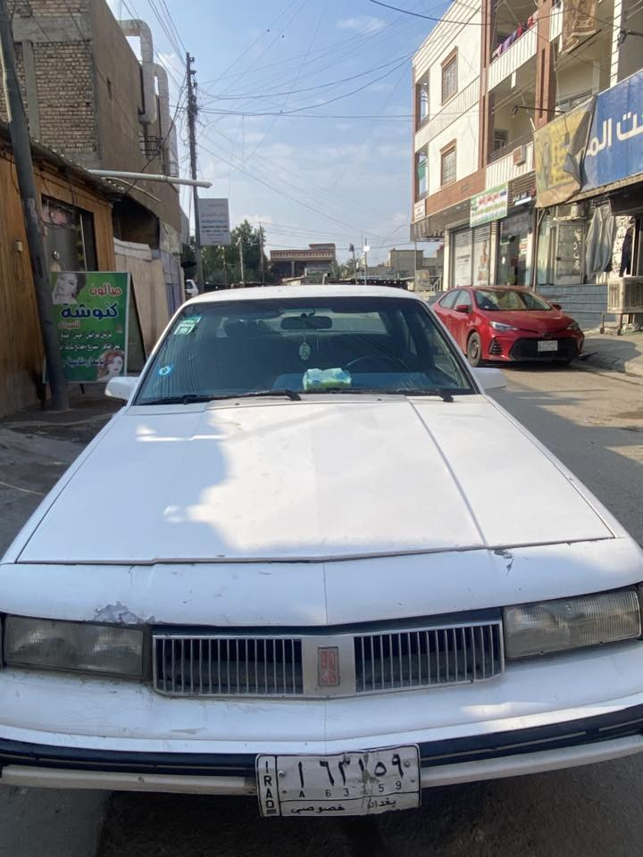 اولدز موديل 1990 للبيع رقم بغداد السياره عليها فابلون اثر جراد رايدها 26 ***********
