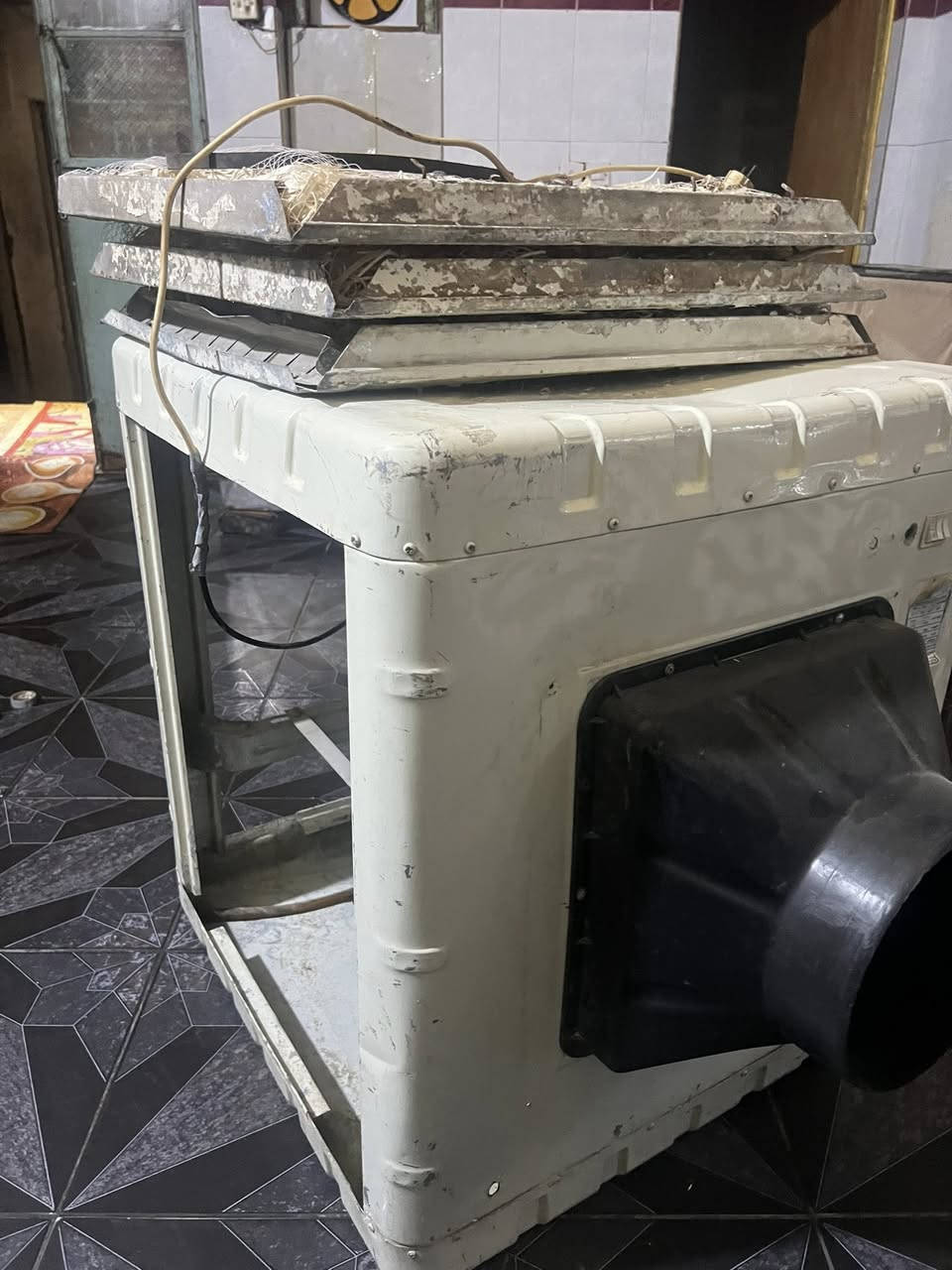 سلام عليكم مبرده نضيفه الونه حجمها 2ونص نضيف كدامكم غطاس جديده بعده بلكارتون حلفه جديده مكاني بغداد الشعله قرب محطه الجيازنه 
سعرها 100


**إذا كنت صاحب هذا الإعلان وتريد حذفه لأي سبب، رجاءا أرسل رسالة إلى الدعم الفني**