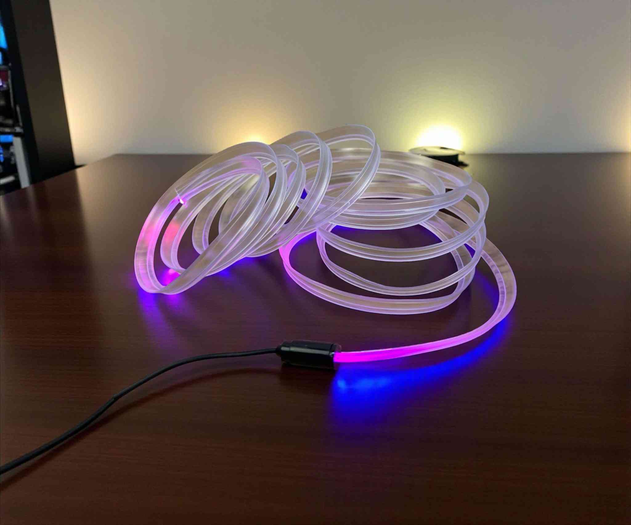 عروض عروض رأس السنه 😍

الاستخدامات

إضاءة ليلية مريحة لغرف النوم وغرف الأطفال

قطعة ديكور فنية للمكاتب، الطاولات، وغرف المعيشة

مثالي للاسترخاء وتهيئة أجواء هادئة قبل النوم

مناسب للاستخدام في المقاهي، الزوايا الهادئة، وغرف الجلسات

هدية مميزة لمحبي الديكور العصري والإضاءة الهادئة

المميزات

تصميم مبتكر على شكل قنديل بحر مع مجسات متحركة تعطي تأثير سباحة واقعي

إضاءة LED متغيرة الألوان (Colorful Dynamic Light)

حركة ميكانيكية داخلية ناعمة تضيف إحساسًا بالحياة والحركة

ضوء ناعم غير مزعج للعين، مناسب للاستخدام الليلي

يعمل ببطارية داخلية قابلة للشحن عبر USB

جهد التشغيل: DC 5V  1A

سعة البطارية: 500mAh

يعمل لفترة جيدة عند الشحن الكامل

زر تحكم لتشغيل الإضاءة وتغيير الألوان والحركة

إمكانية الاستخدام على الطاولة أو التعليق باستخدام الحبل

الملاحظات

يفضل شحن المصباح بالكامل قبل أول استخدام.

لا يُعرض للماء أو الرطوبة

الألوان قد تختلف قليلًا حسب الإضاءة المحيطة

التوصيل بغداد 3 الاف باقي المحافظات 5 الاف

السعر: تواصلو مع ***********
