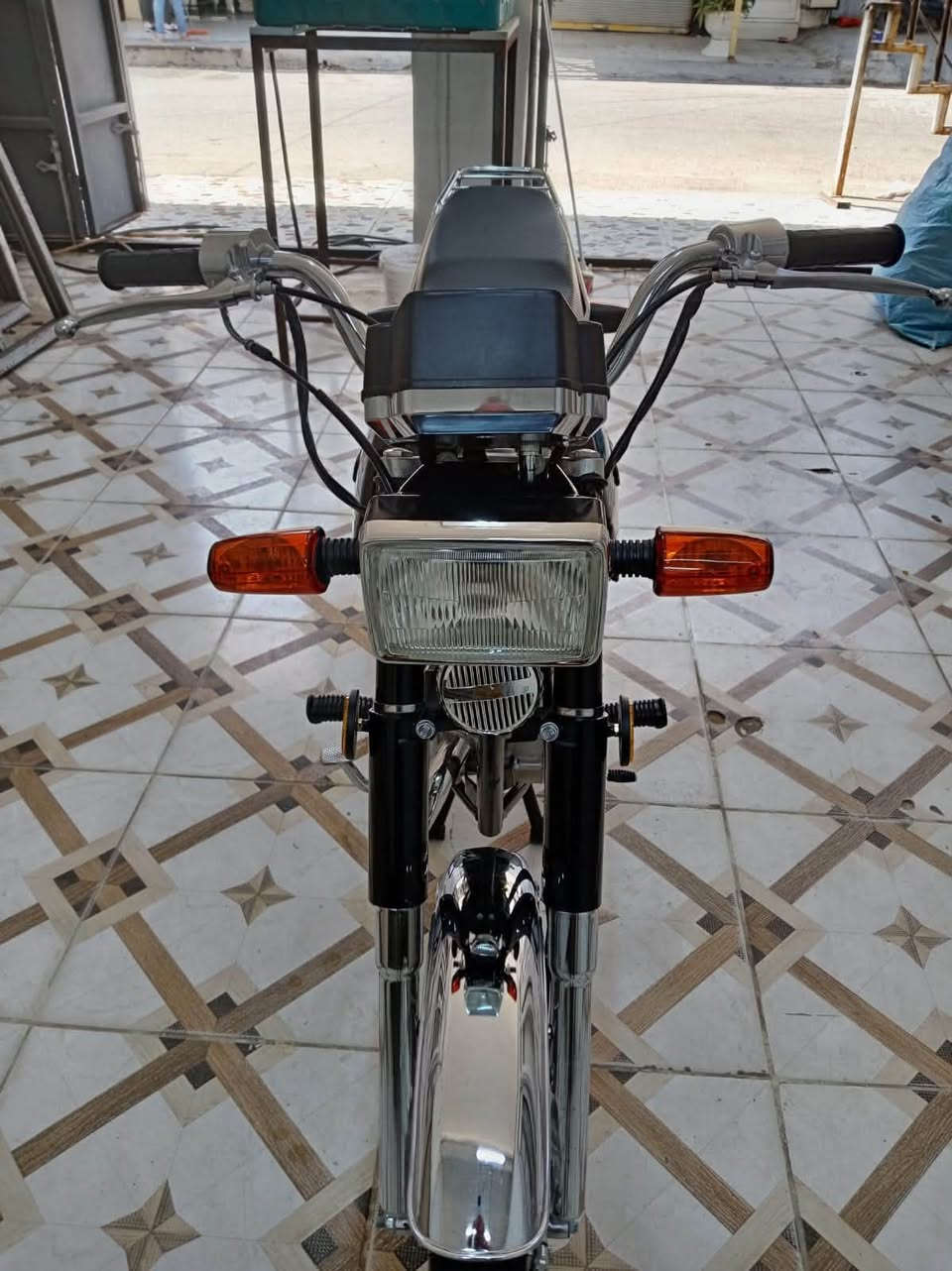 للبيع كفاله عامه دراجه جديدة مثل الصورة وبعد احسن سعر 600 وبيها مجال للشراي مكان بعقوبة التواصل مع الرقم ***********

