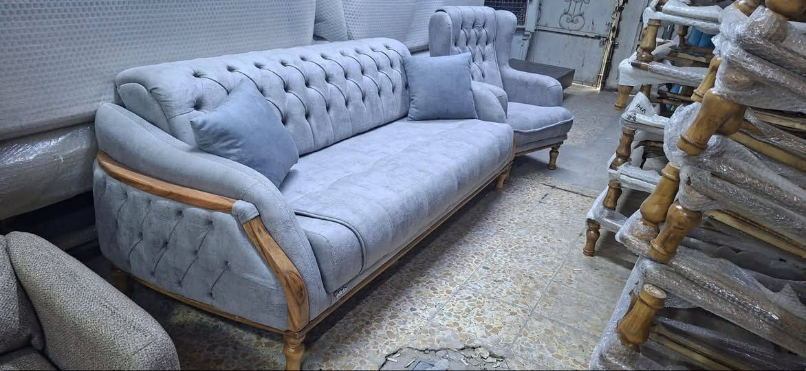 من مخازن المدائن للاثاث التركي جملة ومفرد موديلات متنوعه من القنفات التركي موصافات مختلفه البيع جمله ومفرد للاستفسار على الخاص او على الرقم واتساب ***********
