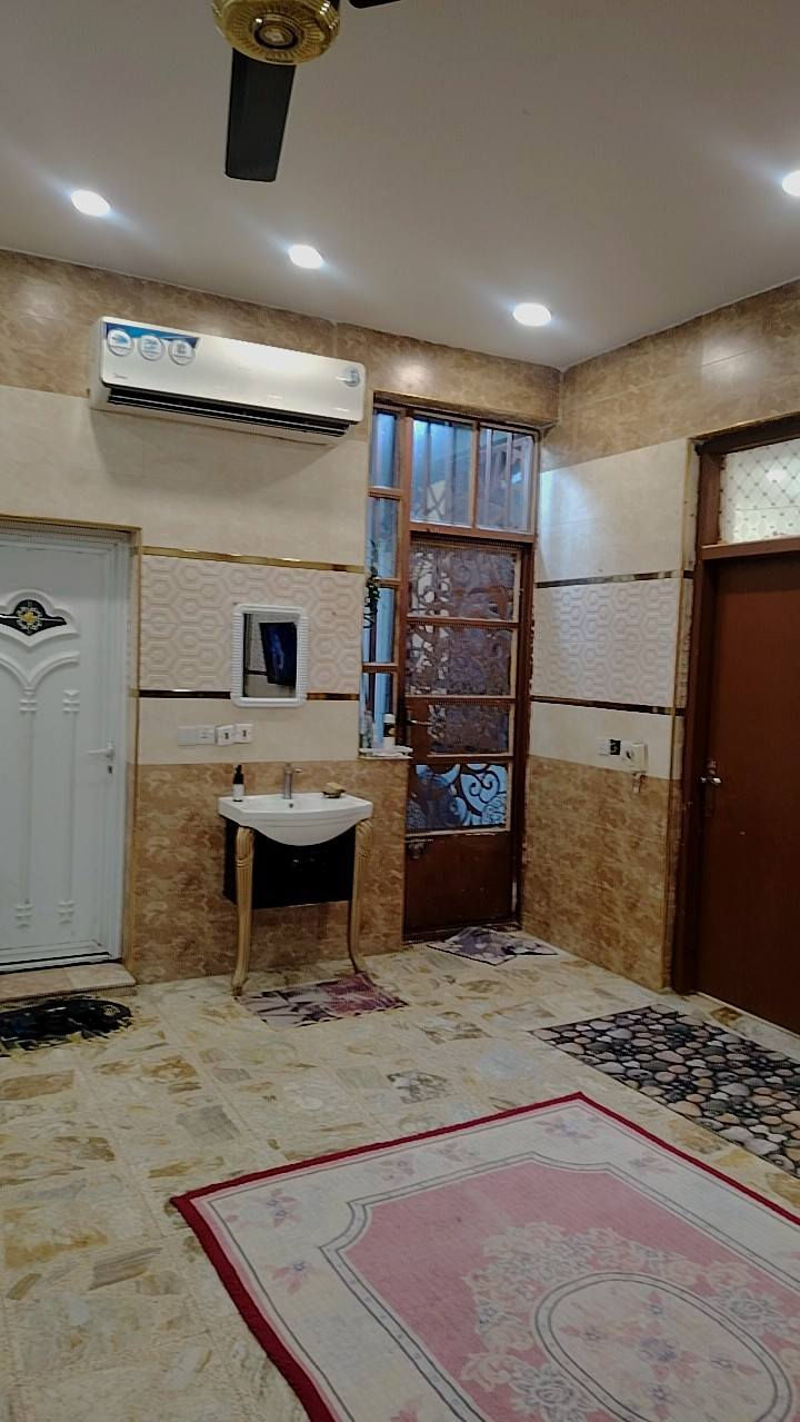 بيت للبيع في السده شارع ١٥ طابق واحد كامل مساحته ١٠٠ متر مربع للاتصال عل الرقم ***********
