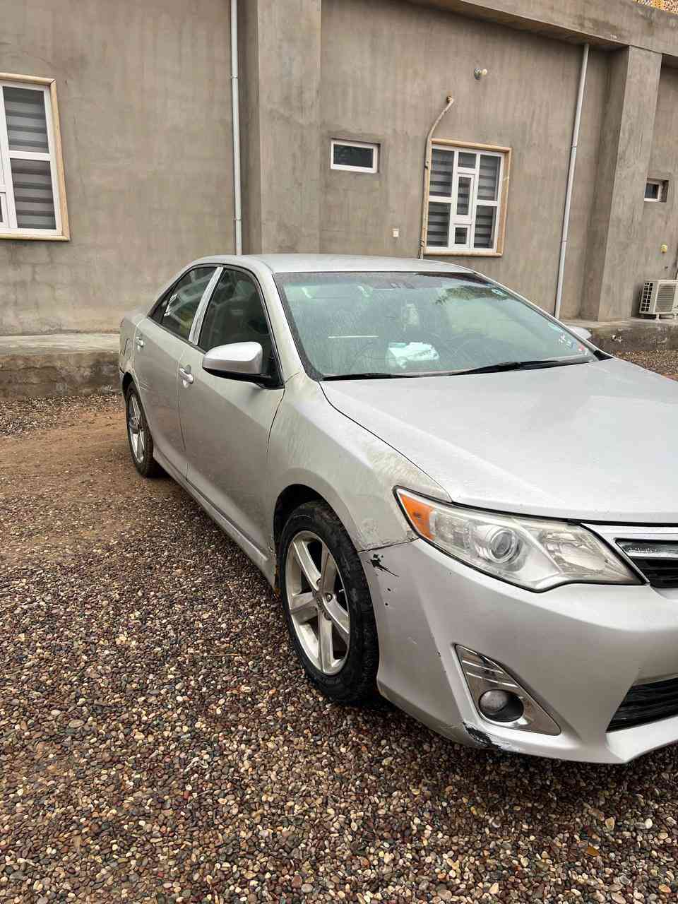 السلام عليكم ورحمة 
للبيع كامري موديل 2012 رقم سليمانية تحويل مباشر 
السيارة مصبوغه عاااام وجاهزة كير محرك تايرات كلشي جاهز 
السعر 95 ورقة وبيها مجال 
للأستفسار :***********
