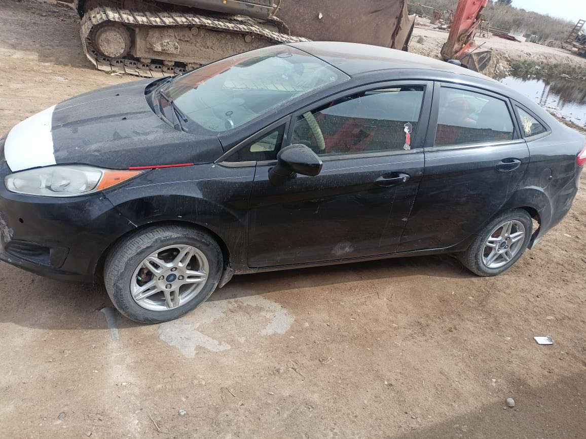 إسلام عليكم فورت سياره بيهه كازكيت لسعر 65بيهه مجال معوقين بعدلهه4اشهر وصير حره تصل وافهمك مكان السياره صويره طريق بغداد بسمايه***********
