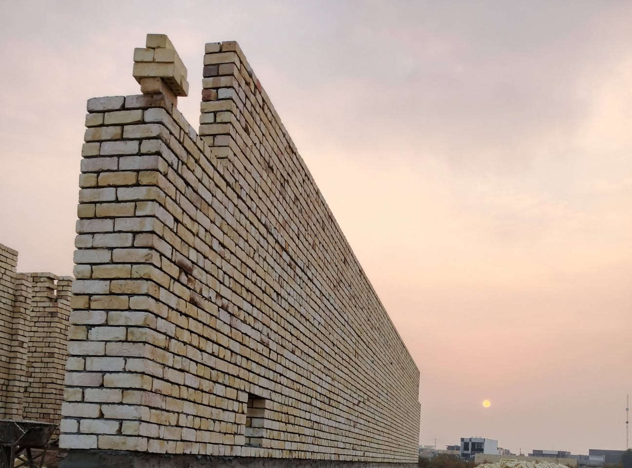 سلام عليكم خلفة بناء شغل درجة أولئ وزن ليزر اسعار مناسبة. ***********
