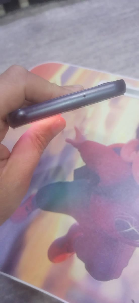 السلام عليكم...للبيع فقط ماراوس سامسونج a24
الذاكرة ١٢٨ الرام ٨
صوت استيريو دبل اسبيكر
ببجي ٦٠ فريم
جهاز نظيف بدون عطل
مبدل شاشه اصليه وزر التعلي والتنصي يشكل
السعر ١٠٠


**إذا كنت صاحب هذا الإعلان وتريد حذفه لأي سبب، رجاءا أرسل رسالة إلى الدعم الفني**