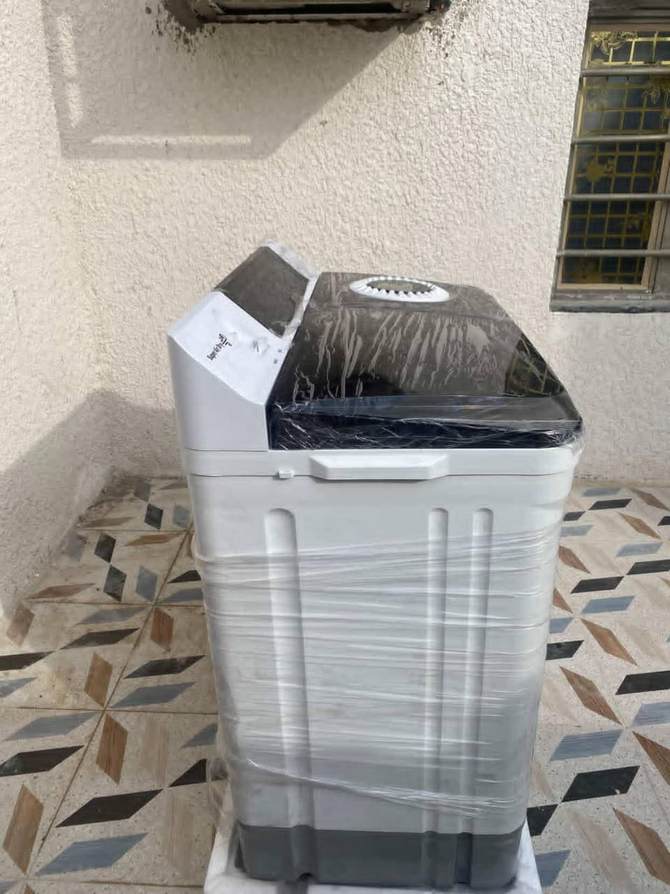 للبيع غسالة ملابس استرا حجم كبير 32 كيلو بعدها جديدة مامستخدمة بالكارتونه 
السعر 175 بلاد, صلاح الدين


**إذا كنت صاحب هذا الإعلان وتريد حذفه لأي سبب، رجاءا أرسل رسالة إلى الدعم الفني**