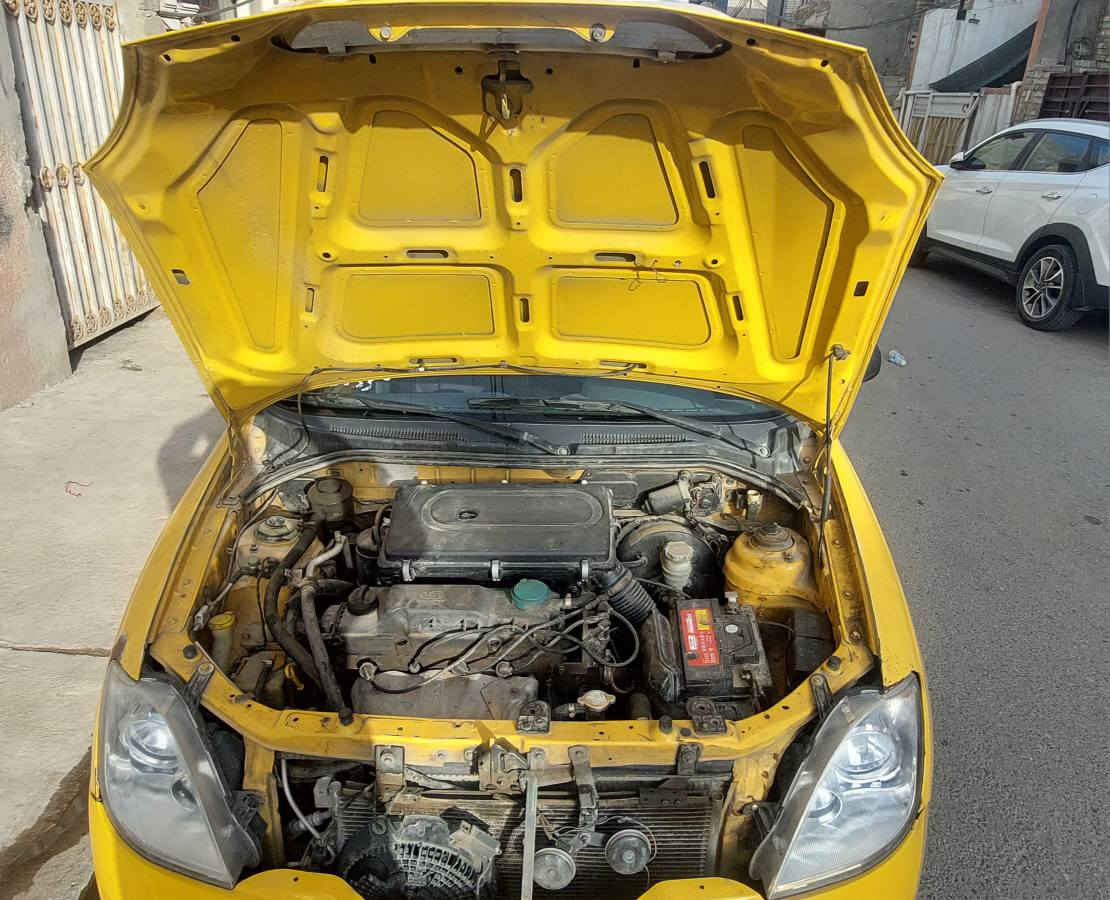 #السلام_عليكم_للبيع
سيارة طيبة موديل ٢٠١٤
السيارة بسمي
السنوية  نافذة لغاية ٢٠٢٩ (( شرط التحويل ))
مصفرة من الغرامة والهيئة 
الرقم انكليزي بغداد 
تدفئة + تبريد شغال 

السعر ٣٤ $ 
عنواني/ بغداد الدورة 
مبايل / ***********
