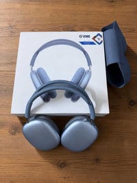 للبيع Airpods max 2 مع الكارتون والضمان وفاتورة الشراء للاستفسار : 077...