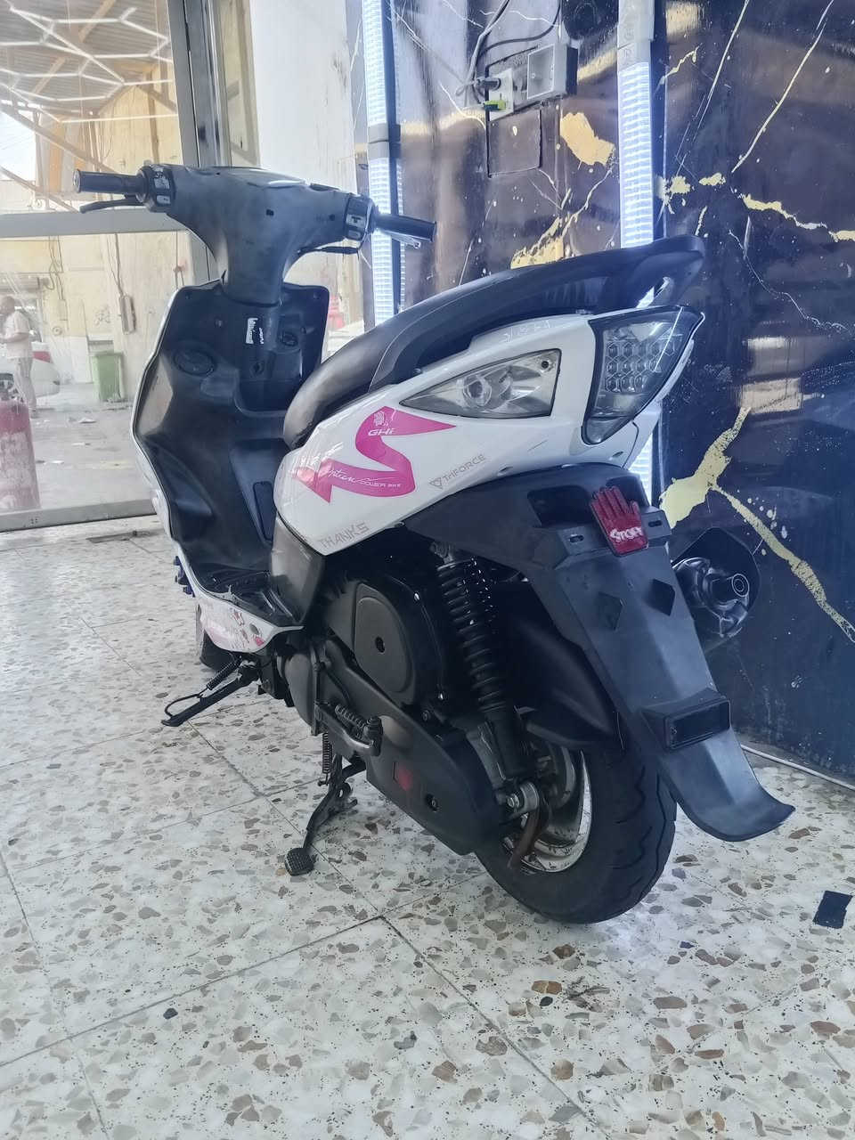 ماكس مضلع للبيع دراجة كهربياته كله شغال سلف هندر 
مكينة ناعمه درجة مرتبه سعر 450بيه مجال بغداد الغزاليه ***********
