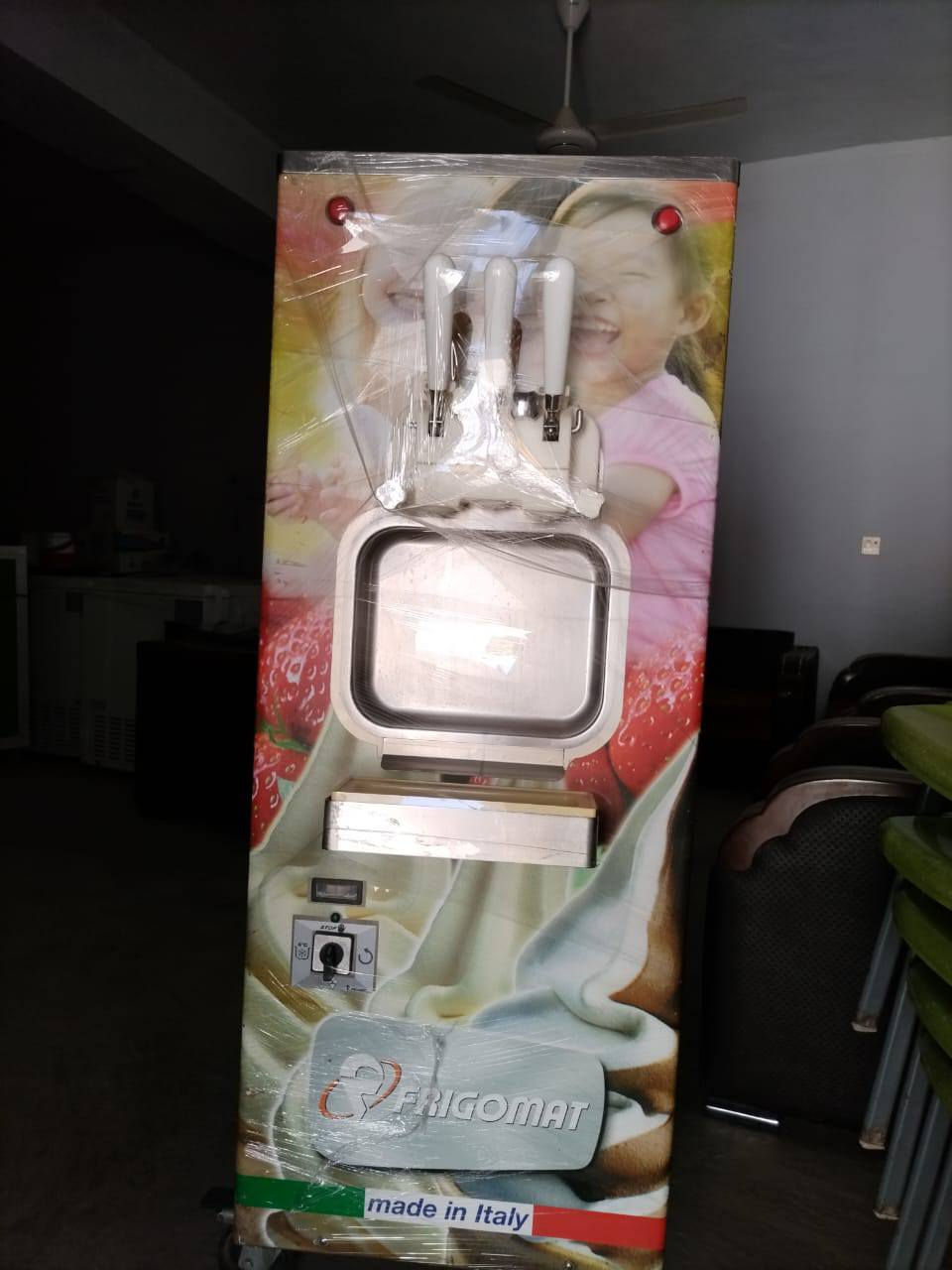 سلام عليكم ماكنه سوفت ايطالي صنه مديل حديث فروماتك قتصاديه بكلشي نضافته 90%  شرط الفحص معروفه سعر و💸تواصل معه رقم ***********
