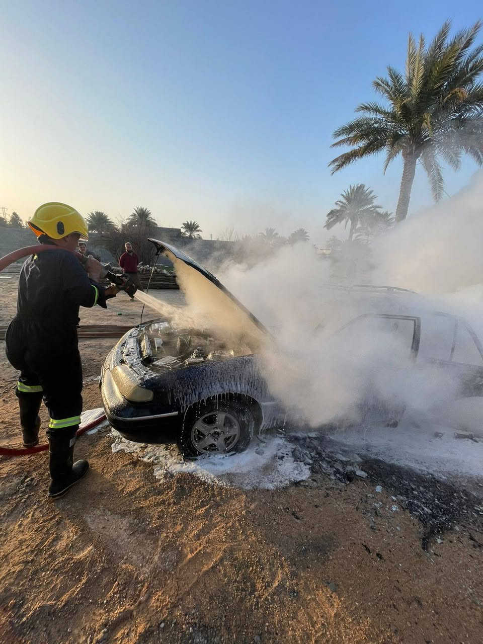 السلام عليكم عندي سياره دايو برنس فراشه للبيع تسقيط رقم ديالى سياره باسمي سنويه 28 سياره احتركت وهذا رقمي تلفون بي واتساب ***********

